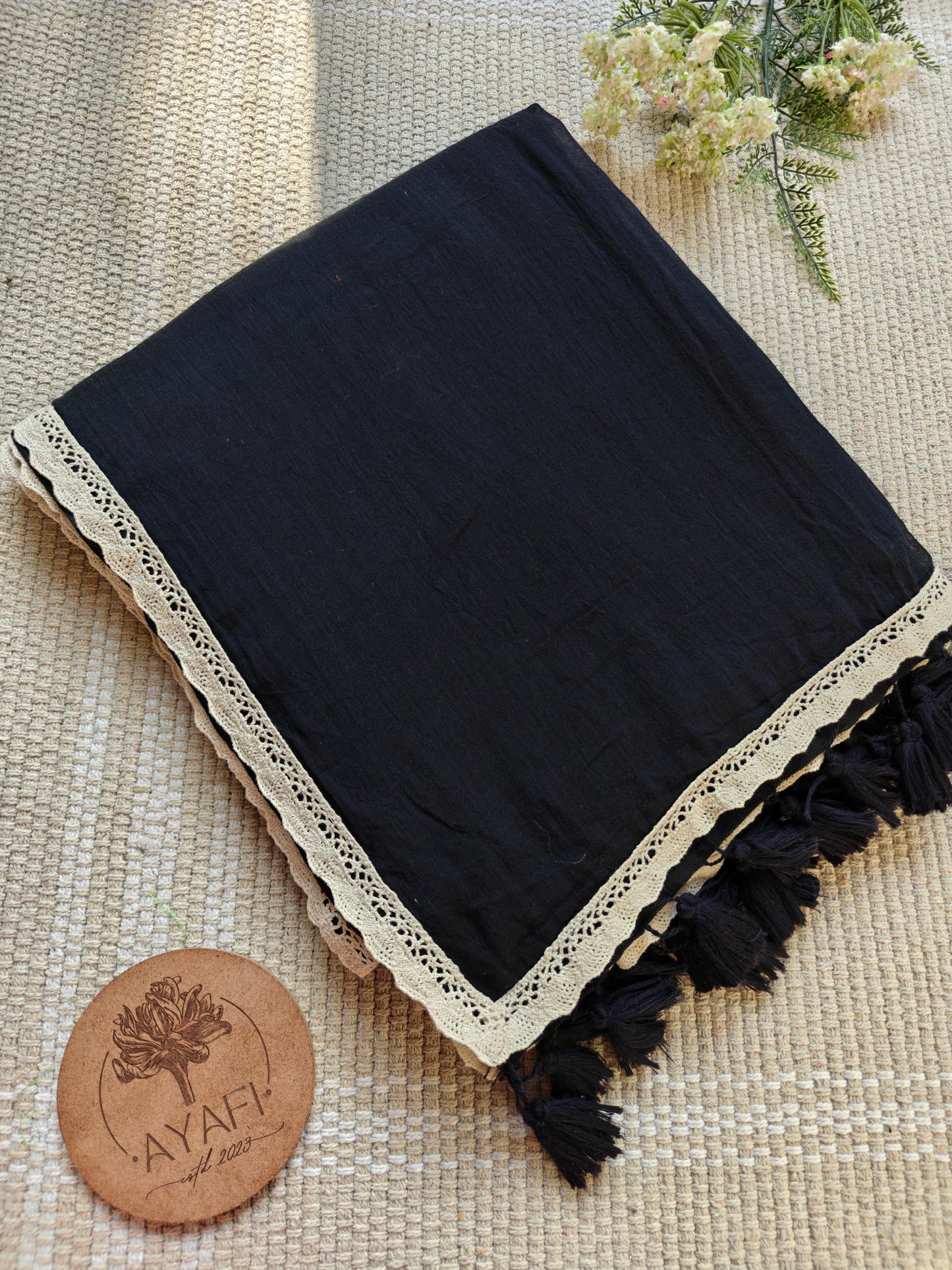 Midnight Dainty Lace Reverie
