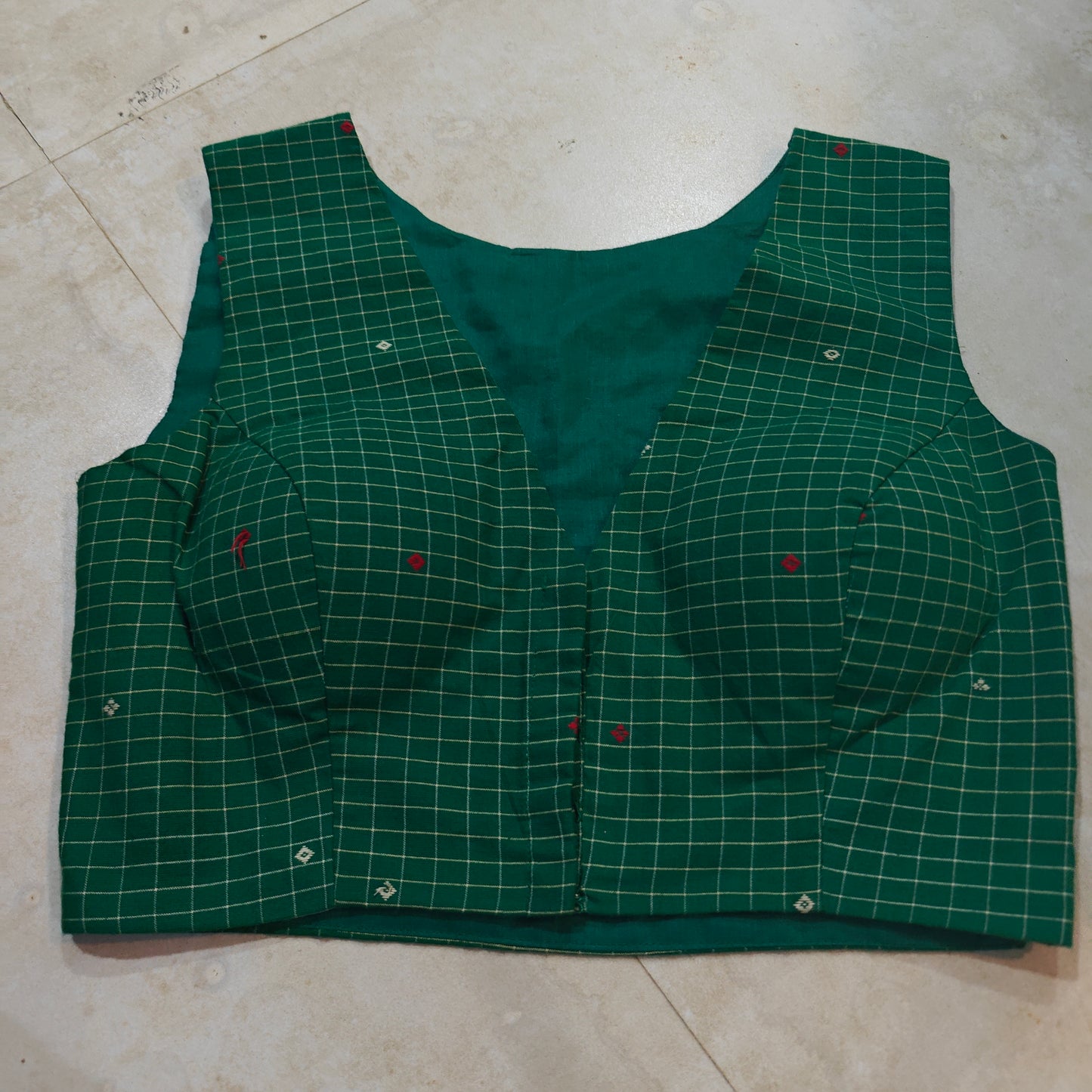 Green Checked Cotton V-Neck Sleeveless Blouse