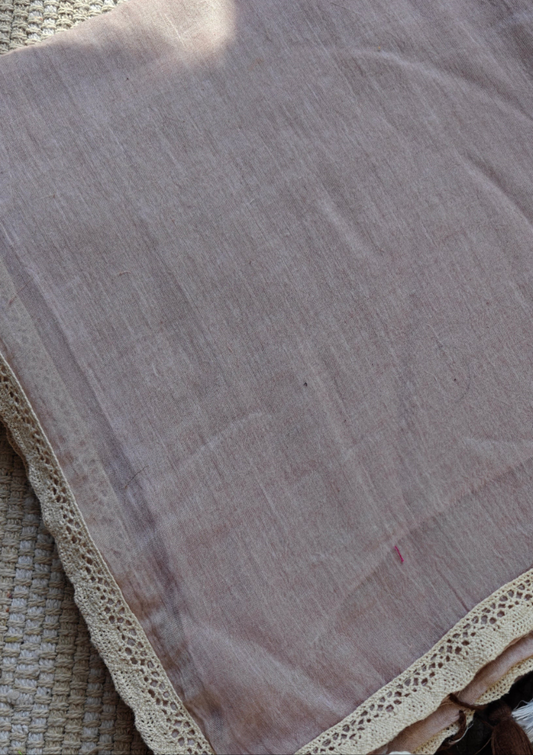 Cinnamon Dainty Lace Reverie