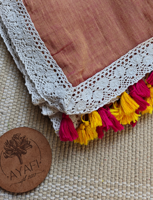 Peachy Lace Reverie