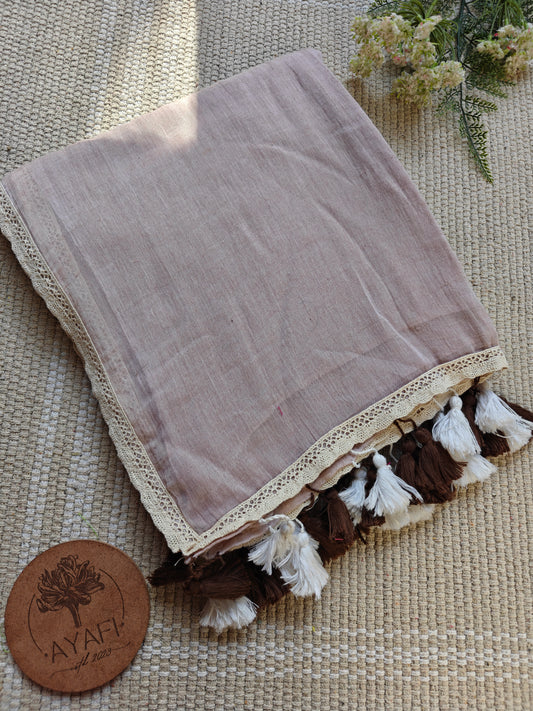 Cinnamon Dainty Lace Reverie