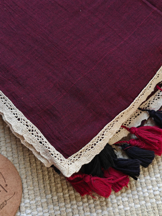 Bordeaux Dainty Lace Reverie